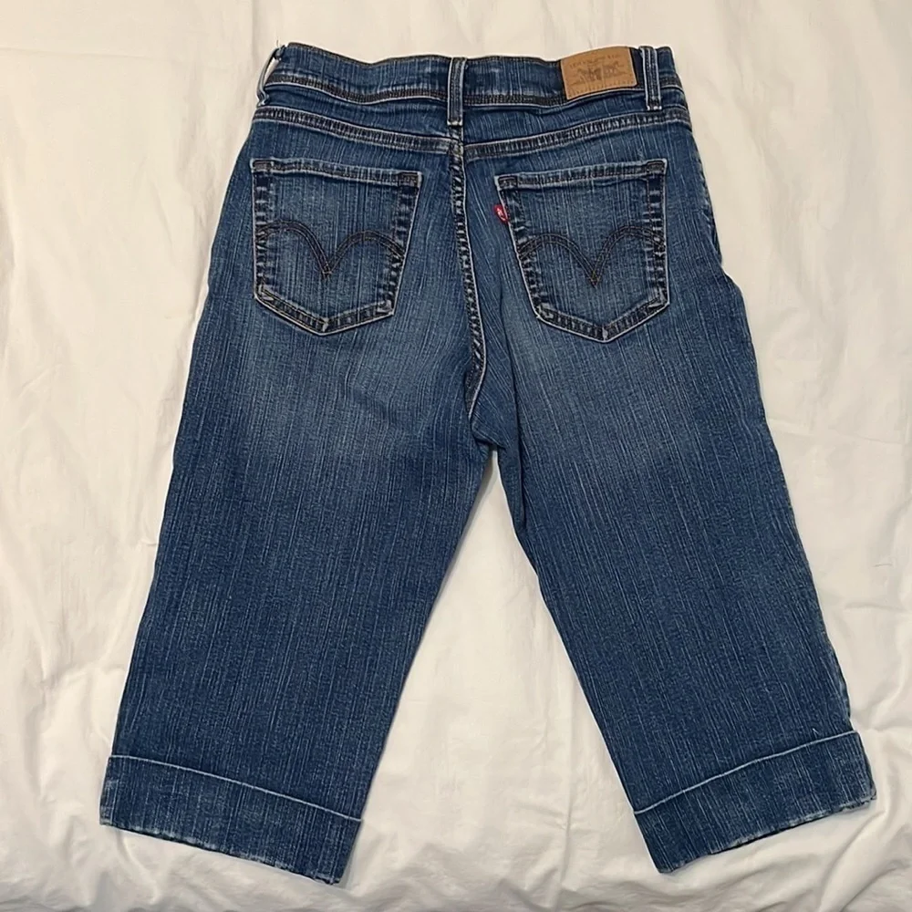 Women’s SZ 10P Levi’s 512 Perfectly Slimming